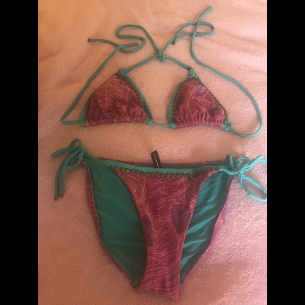 Gorgeous peacock design Vix bikini